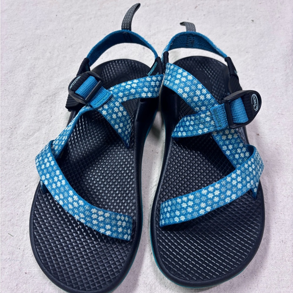 Chaco Women’s Daisy Patterned Blue Sandals - Picture 2 of 7